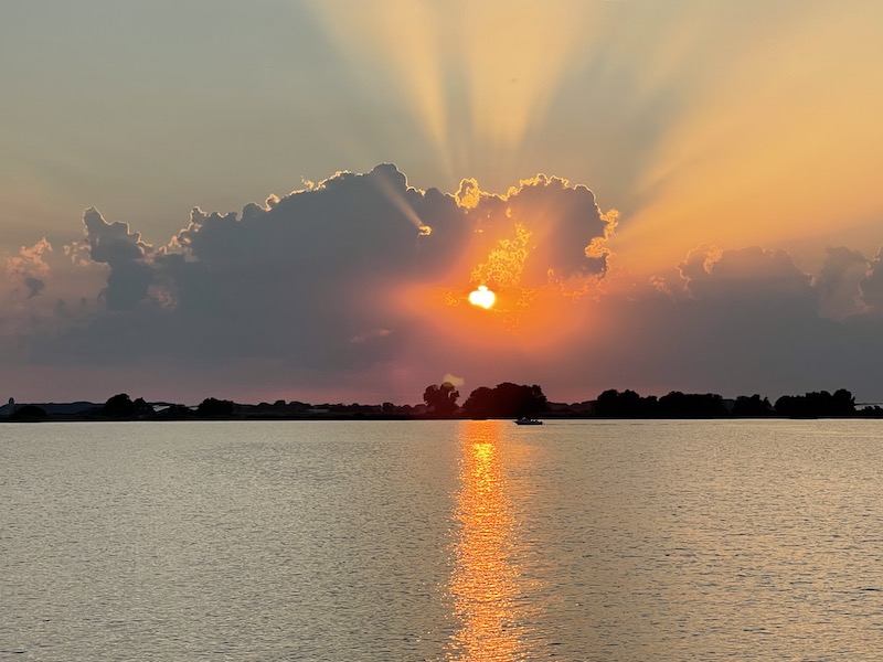 sunset juli 25