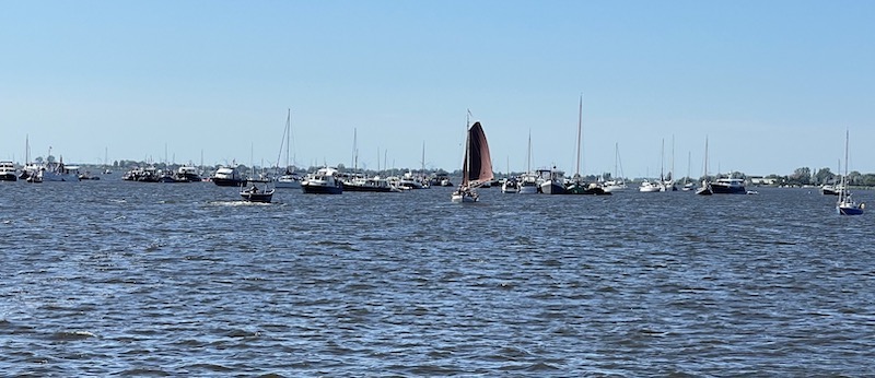 16 uitzicht heegermeer skutsje meerval